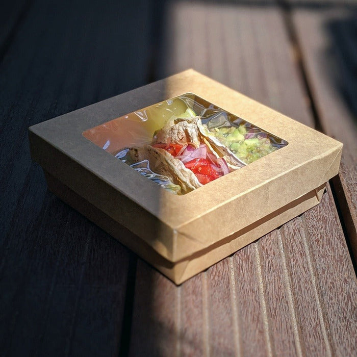 25pcs - Boîte "Kray" carrée carton brun avec couvercle à fenêtre - 3500 ml - 22,5 cm x 22,5 cm x 8 cm